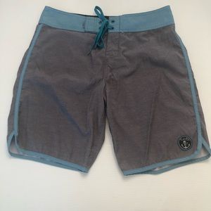 Men’s Salt Life Swim Short Size 30
